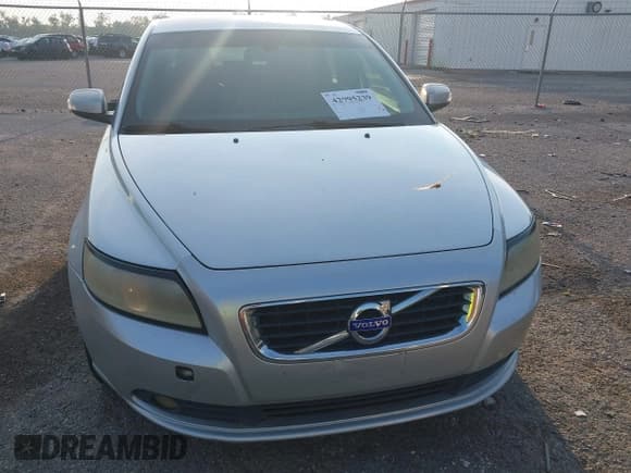 ✅ 2011 Volvo S40 • VIN: YV1672MS6B2547210 • Lot: 42995239. Listed on IAAI with 177,457 mi. Free auction sales archive from the USA and detailed vehicle history report at DreamBid. Image 6.