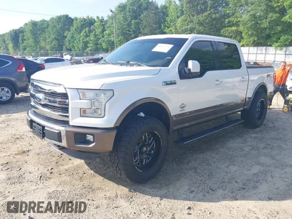 ✅ 2015 Ford F-150 XLT • VIN: 1FTEW1EG1FFC61434 • Lot: 42137771. Wystawiony na IAAI z przebiegiem Nie podano. Bezpłatny archiwum sprzedaży aukcyjnych z USA i szczegółowy raport historii pojazdu na DreamBid. Zdjęcie 2.