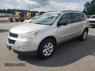 ✅ 2009 Chevrolet Traverse LS • VIN: 1GNER13D89S174746 • Lot: 69540435. Wystawiony na Copart z przebiegiem 220 107 mil. Bezpłatny archiwum sprzedaży aukcyjnych z USA i szczegółowy raport historii pojazdu na DreamBid. Zdjęcie 1.
