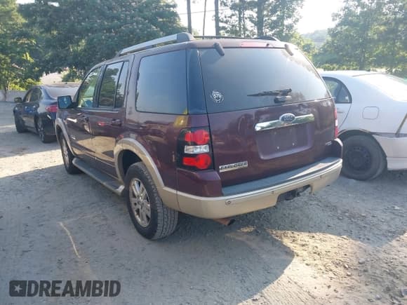 ✅ 2006 Ford Explorer Eddie Bauer • VIN: 1FMEU74E66UB69249 • Lot: 42538256. Listed on IAAI with 194,044 mi. Free auction sales archive from the USA and detailed vehicle history report at DreamBid. Image 3.