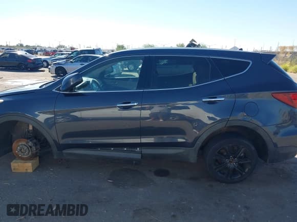 ✅ 2018 Hyundai Santa Fe 2.4L • VIN: 5NMZTDLB6JH107445 • Лот: 43616709. Опубликован ранее на IAAI с пробегом 145 221 миль. Бесплатный доступ к архиву аукционных продаж из США и подробный отчёт об истории автомобиля на DreamBid. Изображение 14.
