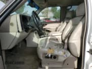 ✅ 2001 Chevrolet Suburban LT • VIN: 3GNFK16T01G177230 • Лот: 84570004. Опубликован ранее на Copart с пробегом 261 128 миль. Бесплатный доступ к архиву аукционных продаж из США и подробный отчёт об истории автомобиля на DreamBid. Изображение 7.