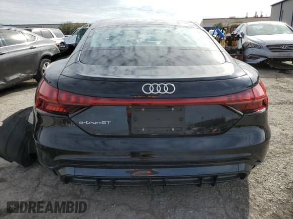 ✅ 2023 Audi e-tron GT Premium Plus • VIN: WAUFJBFWXP7003131 • Lot: 38763864. Wystawiony na Copart z przebiegiem 16 636 mil. Bezpłatny archiwum sprzedaży aukcyjnych z USA i szczegółowy raport historii pojazdu na DreamBid. Zdjęcie 6.