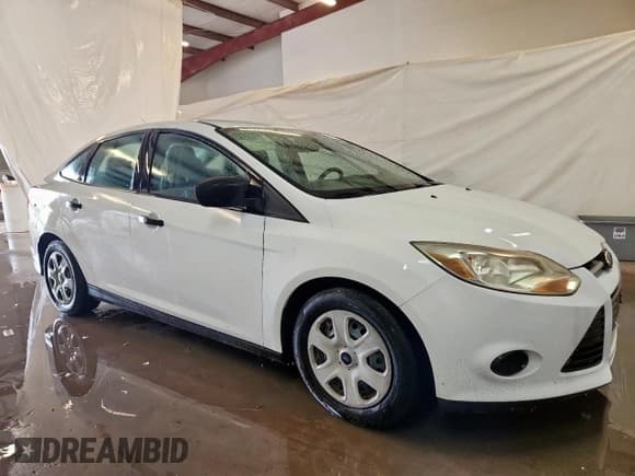 ✅ 2013 Ford Focus S • VIN: 1FADP3E24DL276586 • Lot: 92720485. Wystawiony na Copart z przebiegiem 63 796 mil. Bezpłatny archiwum sprzedaży aukcyjnych z USA i szczegółowy raport historii pojazdu na DreamBid. Zdjęcie 4.