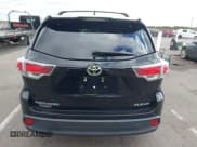 ✅ 2016 Toyota Highlander XLE • VIN: 5TDJKRFH1GS500997 • Lot: 43495517. Wystawiony na IAAI z przebiegiem 64 063 mil. Bezpłatny archiwum sprzedaży aukcyjnych z USA i szczegółowy raport historii pojazdu na DreamBid. Zdjęcie 16.