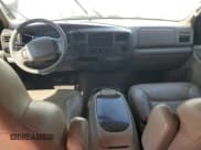 ✅ 2000 Ford Excursion Limited • VIN: 1FMNU43S1YEE15272 • Лот: 70563005. Опубликован ранее на Copart с пробегом 248 663 миль. Бесплатный доступ к архиву аукционных продаж из США и подробный отчёт об истории автомобиля на DreamBid. Изображение 8.