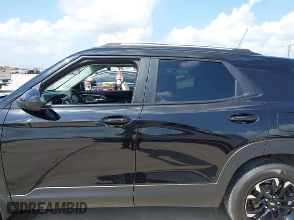 ✅ 2023 Chevrolet TrailBlazer LT • VIN: KL79MPS27PB081108 • Лот: 42415511. Опубликован ранее на IAAI с пробегом 19 758 миль. Бесплатный доступ к архиву аукционных продаж из США и подробный отчёт об истории автомобиля на DreamBid. Изображение 14.