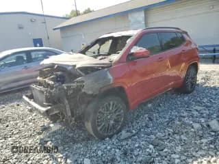 ✅ 2023 Jeep Compass (RED) Edition • VIN: 3C4NJDCN7PT543683 • Lot: 66443975. Wystawiony na Copart z przebiegiem Nie podano. Bezpłatny archiwum sprzedaży aukcyjnych z USA i szczegółowy raport historii pojazdu na DreamBid. Zdjęcie 1.