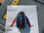 ✅ 2018 Lincoln MKZ Hybrid Select • VIN: 3LN6L5LU6JR628171 • Lot: 43403196. Wystawiony na IAAI z przebiegiem 108 942 mil. Bezpłatny archiwum sprzedaży aukcyjnych z USA i szczegółowy raport historii pojazdu na DreamBid. Zdjęcie 11.