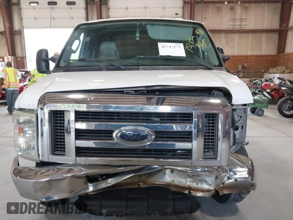 ✅ 2011 Ford Econoline Cargo Commercial • VIN: 1FTNE1EW1BDA17119 • Lot: 42747175. Listed on IAAI with 151,830 mi. Free auction sales archive from the USA and detailed vehicle history report at DreamBid. Image 13.