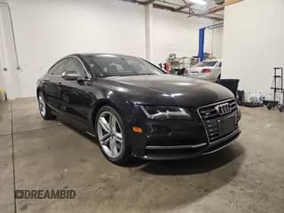 ✅ 2013 Audi S7 Prestige • VIN: WAUW2AFC9DN058755 • Лот: 72471494. Опубликован ранее на Copart с пробегом 91 215 миль. Бесплатный доступ к архиву аукционных продаж из США и подробный отчёт об истории автомобиля на DreamBid. Изображение 1.
