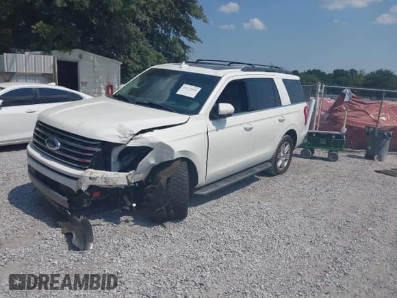 ✅ 2020 Ford Expedition XLT • VIN: 1FMJU1JT5LEA26734 • Lot: 43271054. Listed on IAAI with 120,106 mi. Free auction sales archive from the USA and detailed vehicle history report at DreamBid. Image 2.