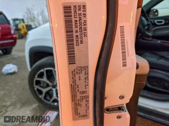 ✅ 2025 Jeep Compass Limited • VIN: 3C4NJDCN2ST512169 • Lot: 95089695. Listed on Copart with 29,744 mi. Free auction sales archive from the USA and detailed vehicle history report at DreamBid. Image 13.