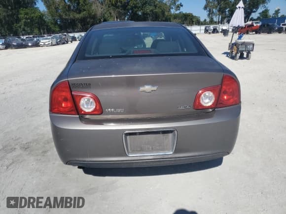 ✅ 2010 Chevrolet Malibu 1FL • VIN: 1G1ZA5E0XAF283671 • Lot: 90572895. Wystawiony na Copart z przebiegiem 148 499 mil. Bezpłatny archiwum sprzedaży aukcyjnych z USA i szczegółowy raport historii pojazdu na DreamBid. Zdjęcie 6.