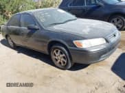 ✅ 2000 Toyota Camry LE • VIN: JT2BG22K4Y0416068 • Lot: 43655980. Wystawiony na IAAI z przebiegiem 226 600 mil. Bezpłatny archiwum sprzedaży aukcyjnych z USA i szczegółowy raport historii pojazdu na DreamBid. Zdjęcie 1.