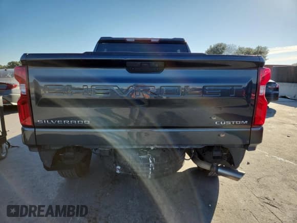 ✅ 2020 Chevrolet Silverado 1500 Custom • VIN: 3GCPYBEH9LG356433 • Лот: 90906535. Опубликован ранее на Copart с пробегом 191 171 миль. Бесплатный доступ к архиву аукционных продаж из США и подробный отчёт об истории автомобиля на DreamBid. Изображение 6.