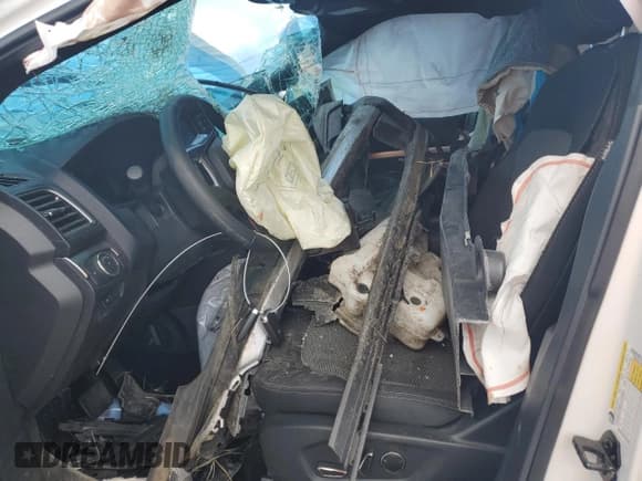 ✅ 2018 Ford Explorer XLT • VIN: 1FM5K8D80JGB28628 • Lot: 66881605. Wystawiony na Copart z przebiegiem Nie podano. Bezpłatny archiwum sprzedaży aukcyjnych z USA i szczegółowy raport historii pojazdu na DreamBid. Zdjęcie 7.