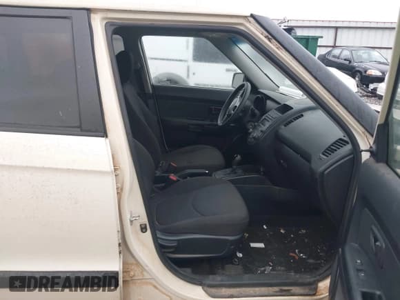 ✅ 2012 Kia Soul • VIN: KNDJT2A5XC7443821 • Lot: 43560101. Wystawiony na IAAI z przebiegiem 171 324 mil. Bezpłatny archiwum sprzedaży aukcyjnych z USA i szczegółowy raport historii pojazdu na DreamBid. Zdjęcie 5.