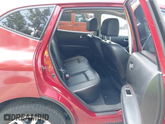 ✅ 2013 Nissan Rogue SL • VIN: JN8AS5MV4DW116164 • Lot: 42672471. Wystawiony na IAAI z przebiegiem 171 409 mil. Bezpłatny archiwum sprzedaży aukcyjnych z USA i szczegółowy raport historii pojazdu na DreamBid. Zdjęcie 8.