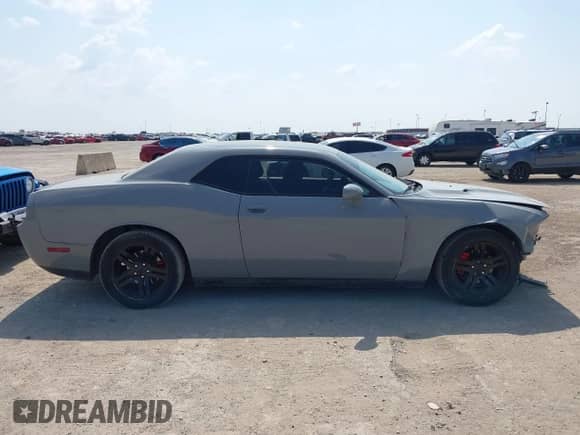 2012 Dodge Challenger SXT Plus z VIN 2C3CDYAG8CH176729, wystawiony jako IAAI lot #43219864 z przebiegiem 165 076 mil mil oraz . Historia ofert i sprzedaży dostępna na DreamBid. Obrazek 14.