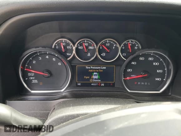 ✅ 2021 Chevrolet Silverado 1500 RST • VIN: 3GCUYEED3MG261658 • Lot: 68487364. Wystawiony na Copart z przebiegiem 40 227 mil. Bezpłatny archiwum sprzedaży aukcyjnych z USA i szczegółowy raport historii pojazdu na DreamBid. Zdjęcie 9.