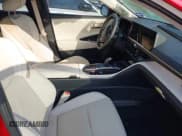 ✅ 2024 Toyota Crown XLE • VIN: JTDAAAAF1R3029397 • Lot: 42269436. Wystawiony na IAAI z przebiegiem Nie podano. Bezpłatny archiwum sprzedaży aukcyjnych z USA i szczegółowy raport historii pojazdu na DreamBid. Zdjęcie 5.