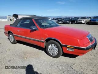 ✅ 1989 Chrysler LeBaron • VIN: 1C3XJ55J9KG275438 • Lot: 73026764. Wystawiony na Copart z przebiegiem 118 347 mil. Bezpłatny archiwum sprzedaży aukcyjnych z USA i szczegółowy raport historii pojazdu na DreamBid. Zdjęcie 4.