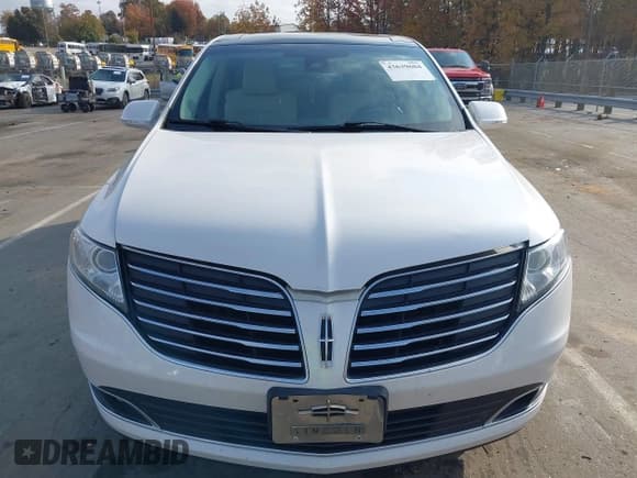 ✅ 2019 Lincoln MKT Reserve • VIN: 2LMHJ5AT2KBL00694 • Лот: 43639684. Опубликован ранее на IAAI с пробегом 121 171 миль. Бесплатный доступ к архиву аукционных продаж из США и подробный отчёт об истории автомобиля на DreamBid. Изображение 13.