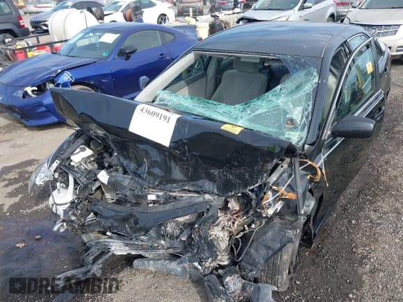 ✅ 2011 Toyota Camry LE • VIN: 4T1BF3EK6BU147224 • Lot: 43609191. Listed on IAAI with Not provided. Free auction sales archive from the USA and detailed vehicle history report at DreamBid. Image 6.