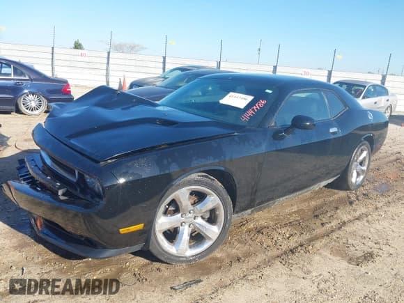 ✅ 2012 Dodge Challenger SXT • VIN: 2C3CDYAGXCH170365 • Lot: 41447486. Wystawiony na IAAI z przebiegiem 127 945 mil. Bezpłatny archiwum sprzedaży aukcyjnych z USA i szczegółowy raport historii pojazdu na DreamBid. Zdjęcie 2.