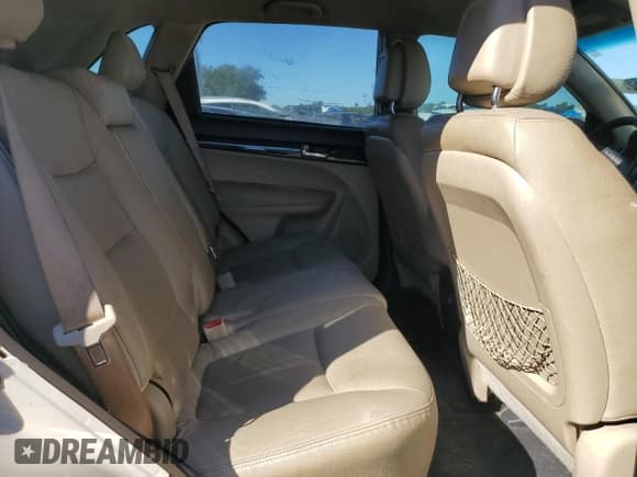✅ 2011 Kia Sorento EX • VIN: 5XYKU3A14BG021310 • Lot: 90604525. Listed on Copart with 221,607 mi. Free auction sales archive from the USA and detailed vehicle history report at DreamBid. Image 11.