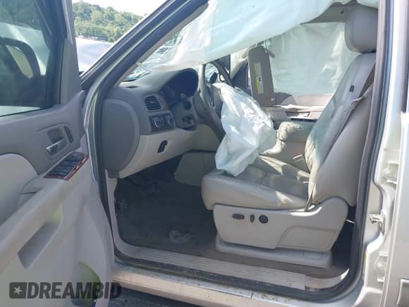 ✅ 2013 GMC Sierra 1500 SLT • VIN: 3GTP2WE79DG314801 • Lot: 42257914. Listed on IAAI with Not provided. Free auction sales archive from the USA and detailed vehicle history report at DreamBid. Image 5.