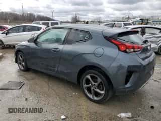 2019 Hyundai Veloster 2.0 z VIN KMHTG6AF4KU011847, wystawiony jako Copart lot #84816564 z przebiegiem 63 746 mil mil oraz Nie do naprawy • Non repairable. Historia ofert i sprzedaży dostępna na DreamBid. Obrazek 2.