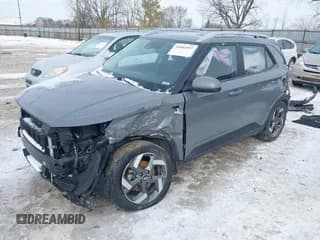 ✅ 2022 Hyundai Venue Limited • VIN: KMHRC8A31NU136901 • Lot: 41602937. Listed on IAAI with 49,096 mi. Free auction sales archive from the USA and detailed vehicle history report at DreamBid. Image 2.