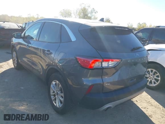 ✅ 2021 Ford Escape SE • VIN: 1FMCU9G68MUB33423 • Lot: 43342290. Wystawiony na IAAI z przebiegiem 47 397 mil. Bezpłatny archiwum sprzedaży aukcyjnych z USA i szczegółowy raport historii pojazdu na DreamBid. Zdjęcie 3.
