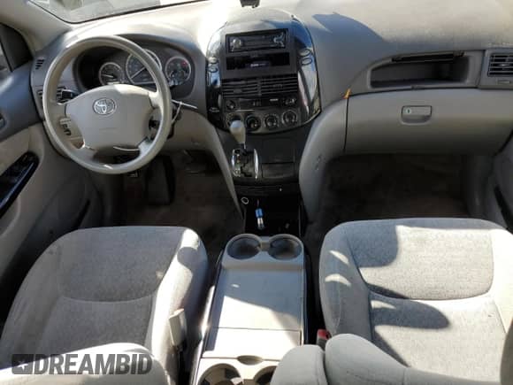 2005 Toyota Sienna LE с VIN 5TDZA23C75S312486, выставлен на аукционе Copart как лот 90917255 с пробегом 235 882 миль миль и Списание • Salvage title. История ставок и продаж доступна на DreamBid. Изображение 8.