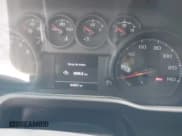 ✅ 2022 Chevrolet Silverado 1500 Custom • VIN: 3GCPYBEK5NG176980 • Lot: 41860805. Wystawiony na IAAI z przebiegiem 104 807 mil. Bezpłatny archiwum sprzedaży aukcyjnych z USA i szczegółowy raport historii pojazdu na DreamBid. Zdjęcie 7.