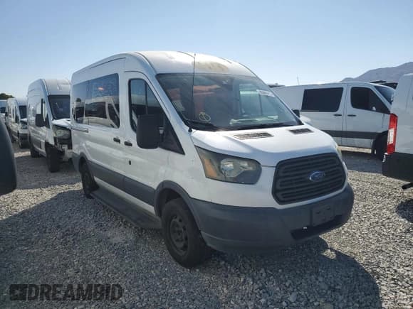 ✅ 2016 Ford Transit Cargo • VIN: 1FTYE1CM3GKB06921 • Lot: 65886415. Listed on Copart with 147,902 mi. Free auction sales archive from the USA and detailed vehicle history report at DreamBid. Image 4.