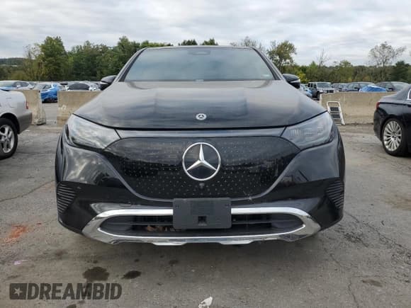 ✅ 2023 Mercedes-Benz EQE 350 • VIN: 4JGGM1CB5PA038779 • Lot: 81415675. Listed on Copart with 19,945 mi. Free auction sales archive from the USA and detailed vehicle history report at DreamBid. Image 5.