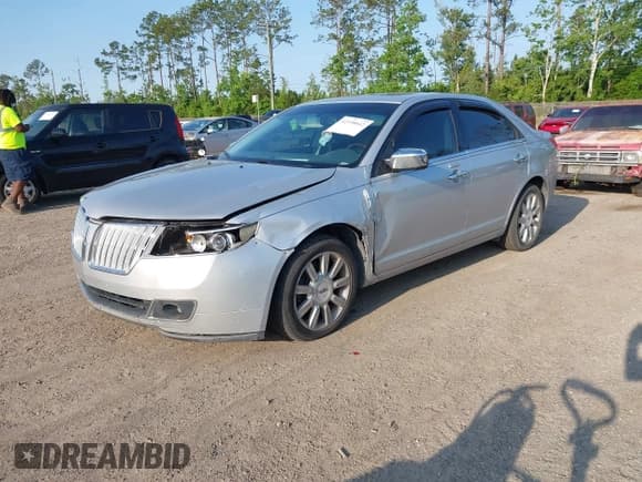 ✅ 2010 Lincoln MKZ • VIN: 3LNHL2GC4AR608669 • Lot: 42198042. Listed on IAAI with 122,715 mi. Free auction sales archive from the USA and detailed vehicle history report at DreamBid. Image 2.