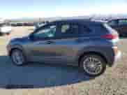 2018 Hyundai Kona SEL с VIN KM8K2CAA7JU131296, выставлен на аукционе Copart как лот 38617603 с пробегом 84 767 миль миль и . История ставок и продаж доступна на DreamBid. Изображение 2.