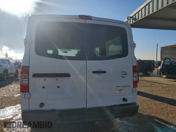 ✅ 2016 Nissan NV S • VIN: 5BZBF0AA8GN853211 • Lot: 91742225. Listed on Copart with 24,379 mi. Free auction sales archive from the USA and detailed vehicle history report at DreamBid. Image 6.