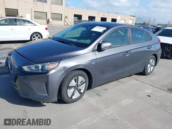 ✅ 2018 Hyundai Ioniq Blue • VIN: KMHC65LC0JU065418 • Lot: 41588505. Wystawiony na IAAI z przebiegiem 99 069 mil. Bezpłatny archiwum sprzedaży aukcyjnych z USA i szczegółowy raport historii pojazdu na DreamBid. Zdjęcie 17.