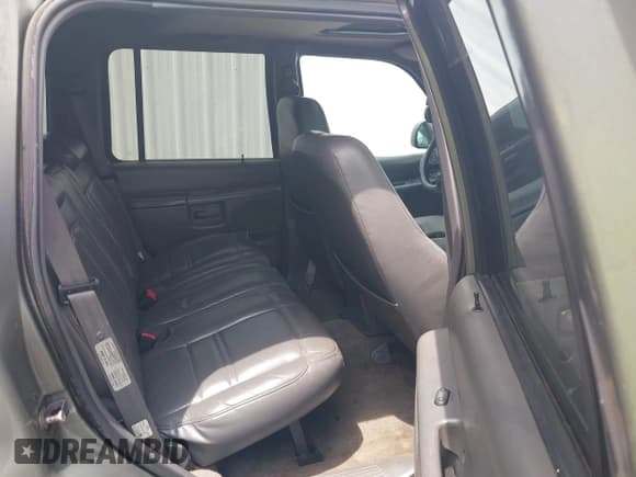 ✅ 1999 Mercury Mountaineer • VIN: 4M2ZU55P2XUJ06929 • Lot: 42208390. Listed on IAAI with 254,186 mi. Free auction sales archive from the USA and detailed vehicle history report at DreamBid. Image 8.