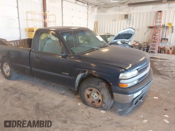 ✅ 2000 Chevrolet Silverado 1500 • VIN: 1GCEK14W2YE198437 • Лот: 43436123. Опубликован ранее на IAAI с пробегом 217 231 миль. Бесплатный доступ к архиву аукционных продаж из США и подробный отчёт об истории автомобиля на DreamBid. Изображение 1.