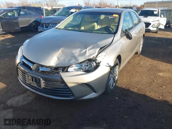 ✅ 2015 Toyota Camry XLE • VIN: 4T1BD1FK5FU165292 • Лот: 43666465. Опубликован ранее на IAAI с пробегом 140 500 миль. Бесплатный доступ к архиву аукционных продаж из США и подробный отчёт об истории автомобиля на DreamBid. Изображение 6.