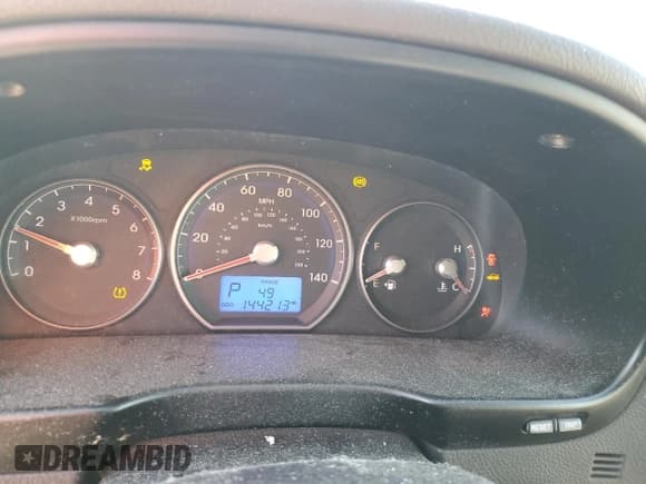 ✅ 2011 Hyundai Santa Fe Limited • VIN: 5XYZHDAG5BG042504 • Lot: 41623455. Listed on Copart with 144,213 mi. Free auction sales archive from the USA and detailed vehicle history report at DreamBid. Image 9.