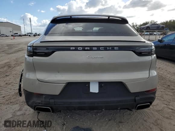 ✅ 2022 Porsche Cayenne • VIN: WP1BA2AY8NDA48219 • Lot: 75207074. Listed on Copart with 15,659 mi. Free auction sales archive from the USA and detailed vehicle history report at DreamBid. Image 6.