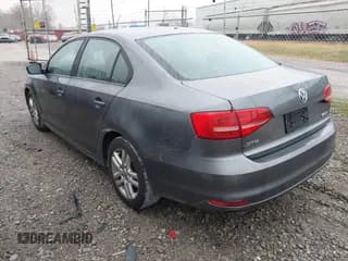 ✅ 2015 Volkswagen Jetta S • VIN: 3VW2K7AJ8FM220332 • Lot: 43771488. Wystawiony na IAAI z przebiegiem 104 567 mil. Bezpłatny archiwum sprzedaży aukcyjnych z USA i szczegółowy raport historii pojazdu na DreamBid. Zdjęcie 3.