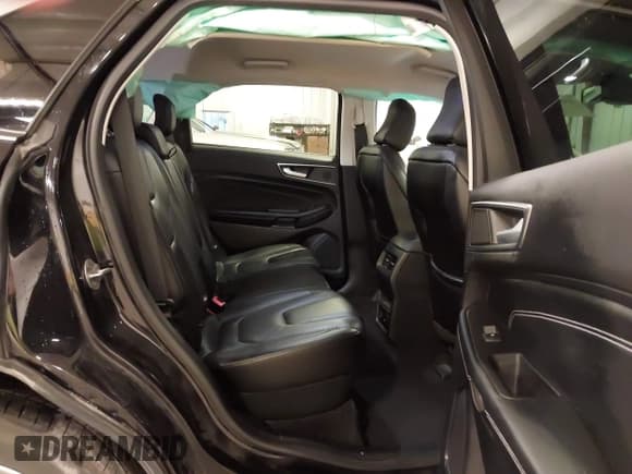 ✅ 2022 Ford Edge Titanium • VIN: 2FMPK4K94NBA14013 • Lot: 43510101. Wystawiony na IAAI z przebiegiem 75 988 mil. Bezpłatny archiwum sprzedaży aukcyjnych z USA i szczegółowy raport historii pojazdu na DreamBid. Zdjęcie 8.